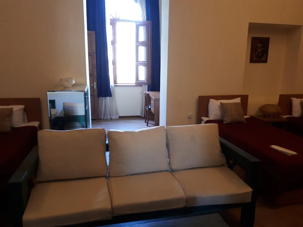 Art Hotel Winery 1896 Tbilisi 3*,